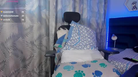 Snapshot of _giarose chatting on January 2025 10:06:01 PM Gia Rose online show from January 2025 10:06:01 PM
