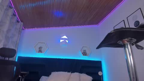 Snapshot of _giarose chatting on February 2025 09:33:01 PM Gia Rose online show from February 2025 09:33:01 PM