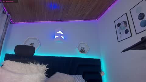 Snapshot of _giarose chatting on March 2025 10:10:01 PM Gia Rose online show from March 2025 10:10:01 PM