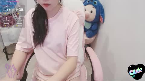 Snapshot of _girlcute_ chatting on October 2025 02:17:02 PM Anna online show from October 2025 02:17:02 PM