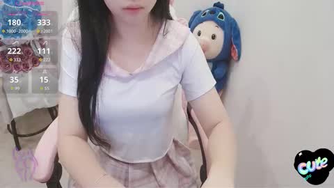 Snapshot of _girlcute_ chatting on October 2025 01:34:01 PM Anna online show from October 2025 01:34:01 PM