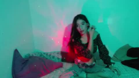 Snapshot of _gold_strawberry_ chatting on July 2026 06:38:01 AM _gold_strawberry_ online show from July 2026 06:38:01 AM