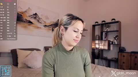 Snapshot of _golden_moon_ chatting on September 2025 07:11:02 AM Rina online show from September 2025 07:11:02 AM