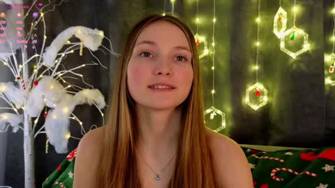 Snapshot of _green_green_ chatting on December 2024 04:30:02 AM Milly online show from December 2024 04:30:02 AM