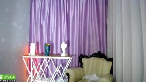 _greybunny_ online show from January 2025 03:09:01 PM