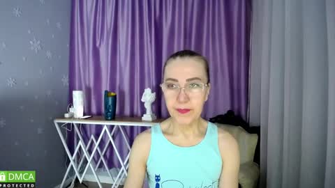 _greybunny_ online show from February 2025 01:19:02 PM