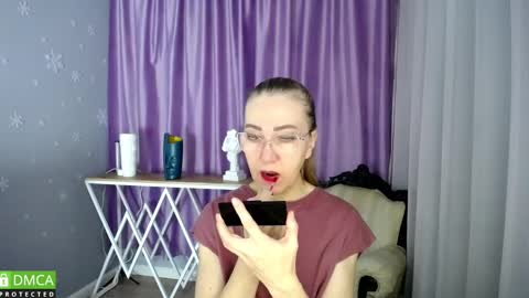 _greybunny_ online show from February 2025 09:24:01 AM