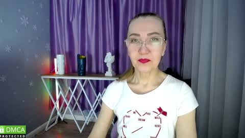 _greybunny_ online show from February 2025 10:42:01 AM