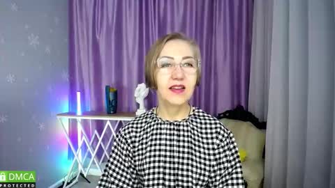 _greybunny_ online show from October 2025 10:45:02 AM