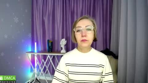 _greybunny_ online show from October 2025 08:03:01 AM