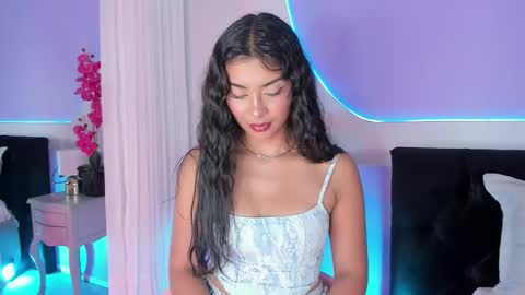 Hanna online show from October 2025 08:10:01 PM