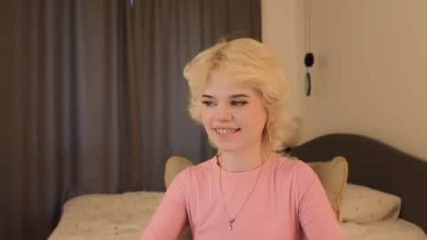 Snapshot of _honnyland chatting on June 2026 01:28:01 PM Alisha online show from June 2026 01:28:01 PM