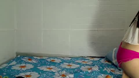 _hotzooey69_ online show from September 2025 10:02:01 PM