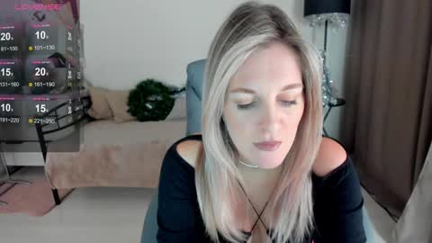 Snapshot of _i_d_a_ chatting on January 2025 01:05:02 AM Ida online show from January 2025 01:05:02 AM