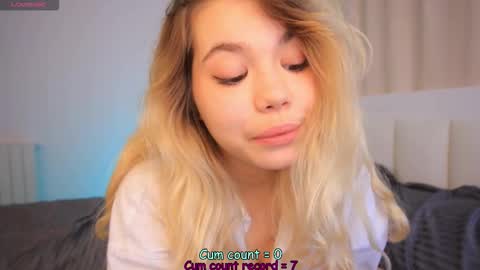 Snapshot of _iowaa_ chatting on March 2026 11:03:01 AM Maria online show from March 2026 11:03:01 AM