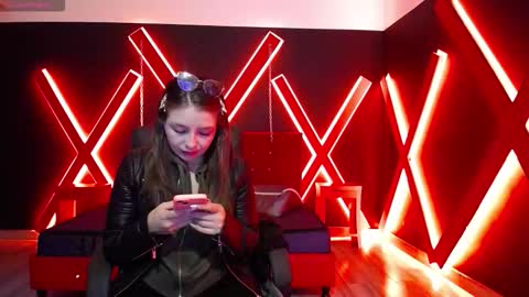 Isa online show from November 2025 11:27:02 AM