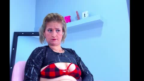 Snapshot of _jaadee_ chatting on February 2026 01:14:01 PM JADE online show from February 2026 01:14:01 PM