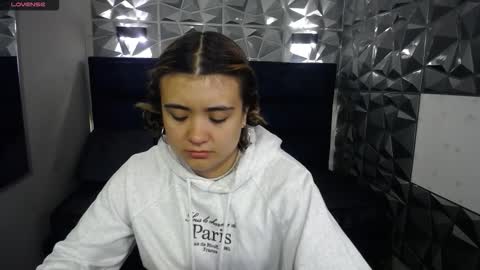 _jeessy online show from October 2025 06:50:01 PM