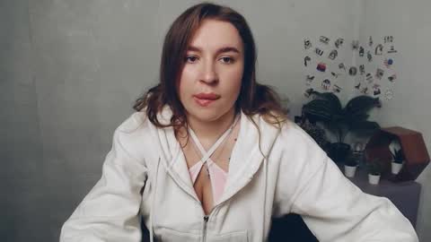 Snapshot of _julianaini_ chatting on November 2025 11:21:01 AM Jolia online show from November 2025 11:21:01 AM