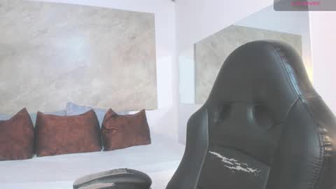 Kanela Anderson online show from November 2025 12:30:01 PM