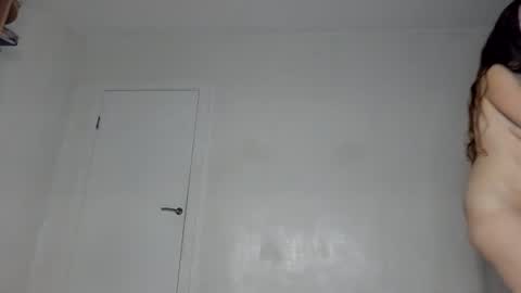 Snapshot of _kapelka_ chatting on June 2026 05:59:02 PM KAPELKA online show from June 2026 05:59:02 PM