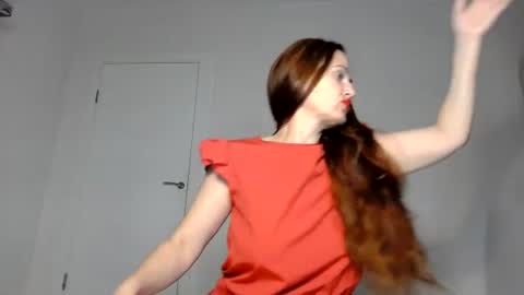 Snapshot of _kapelka_ chatting on June 2026 06:23:01 PM KAPELKA online show from June 2026 06:23:01 PM