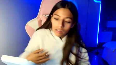 khloe sweet online show from May 2026 11:01:02 PM