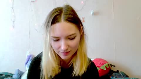 _kikiclark_ online show from September 2025 09:11:01 AM