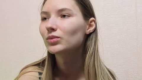 _kikiclark_ online show from June 2026 09:07:02 PM