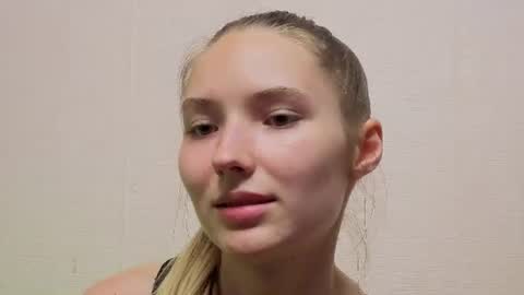 _kikiclark_ online show from July 2026 06:45:02 PM