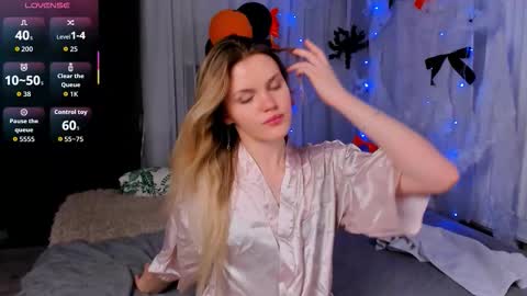 Kitty - online show from November 2025 09:17:02 PM