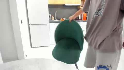 Kurt online show from October 2025 02:55:01 AM