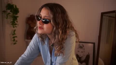 Snapshot of _lady_di chatting on September 2025 03:50:02 AM Not on OF Some stuff for sale online show from September 2025 03:50:02 AM