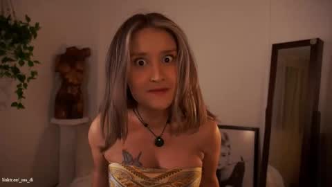 Snapshot of _lady_di chatting on October 2025 03:05:01 AM Not on OF Some stuff for sale online show from October 2025 03:05:01 AM