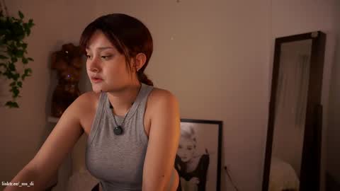 Snapshot of _lady_di chatting on October 2025 03:54:02 AM Not on OF Some stuff for sale online show from October 2025 03:54:02 AM