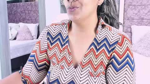 NAILHA SAJANI  online show from February 2025 11:54:02 AM