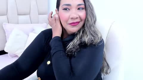 NAILHA SAJANI  online show from September 2025 07:25:01 PM