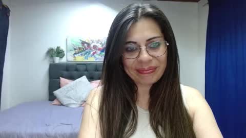Snapshot of _lara1 chatting on December 2024 06:55:02 AM paulina online show from December 2024 06:55:02 AM