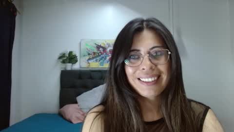 Snapshot of _lara1 chatting on December 2024 10:37:01 AM paulina online show from December 2024 10:37:01 AM