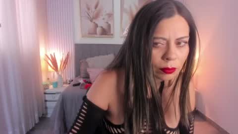 paulina  online show from July 2026 06:58:02 PM