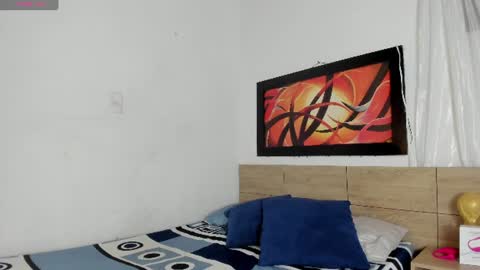 Lauralove online show from June 2026 01:28:01 AM