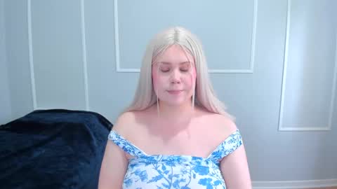 leana online show from October 2025 06:39:02 PM