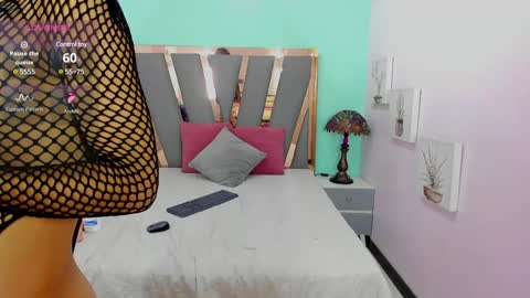  L E M M O N  online show from February 2025 05:51:02 PM