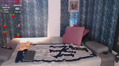 Snapshot of _lilithrose chatting on September 2025 08:42:02 PM Ask me online show from September 2025 08:42:02 PM