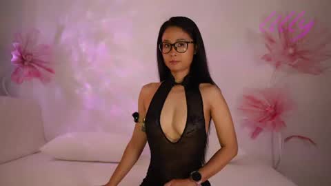 Snapshot of _lillilly_ chatting on July 2026 05:21:02 AM _lillilly_ online show from July 2026 05:21:02 AM