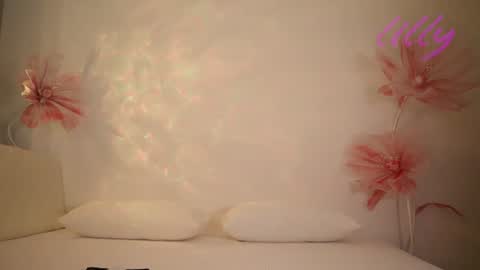 Snapshot of _lillilly_ chatting on July 2026 07:23:02 AM _lillilly_ online show from July 2026 07:23:02 AM