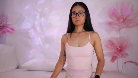 Snapshot of _lillilly_ chatting on August 2026 05:43:02 AM _lillilly_ online show from August 2026 05:43:02 AM