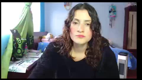Snapshot of _lindasy_ chatting on September 2025 09:37:01 PM Lindasy online show from September 2025 09:37:01 PM