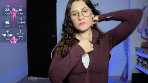 Lindasy online show from April 2026 02:53:02 AM