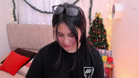 Snapshot of _little_ivy chatting on December 2024 03:32:01 PM Ivy 3 online show from December 2024 03:32:01 PM